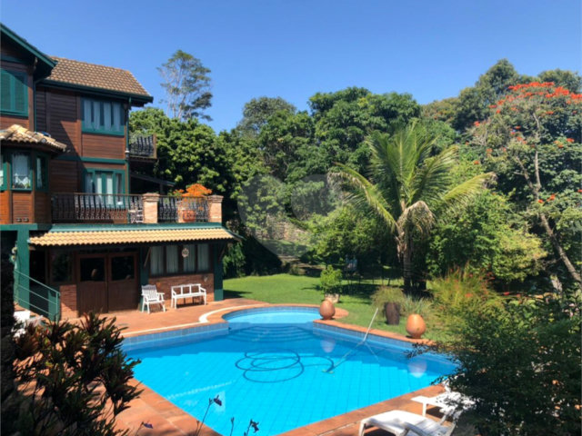 Casa à venda com 4 suítes no condomínio Gleba II, Mairiporã - SP