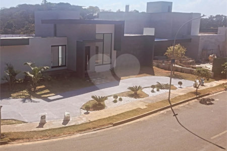 Casa à venda com 4 suítes no condomínio Itapora, Atibaia - SP