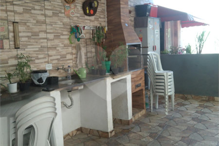 Casa à venda com 4 quartos, sendo 1 suíte, em Vila Pirajussara, São Paulo, SP