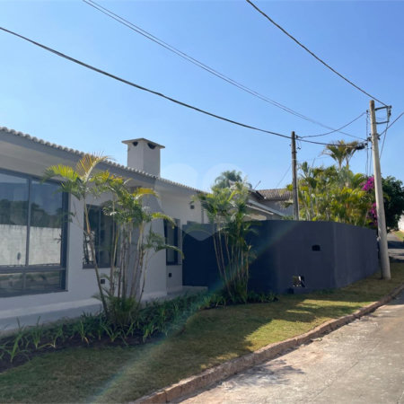 Casa à venda ou para alugar com 3 suítes no condomínio São Joaquim, Vinhedo - SP