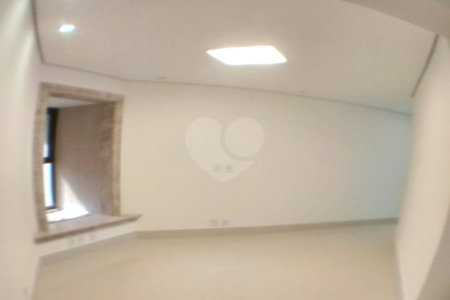 Apartamento à venda com 3 suítes em Vila Suzana, São Paulo, SP