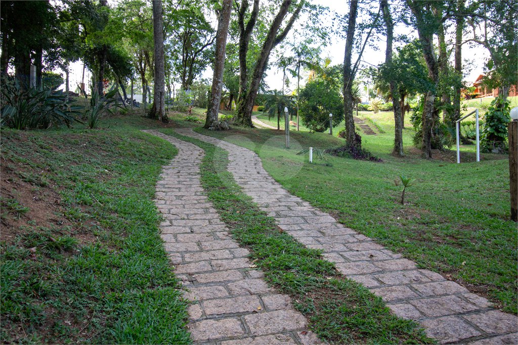 Chácara à venda com 4 quartos, sendo 2 suítes, em Jardim Oriental, Mairinque, SP