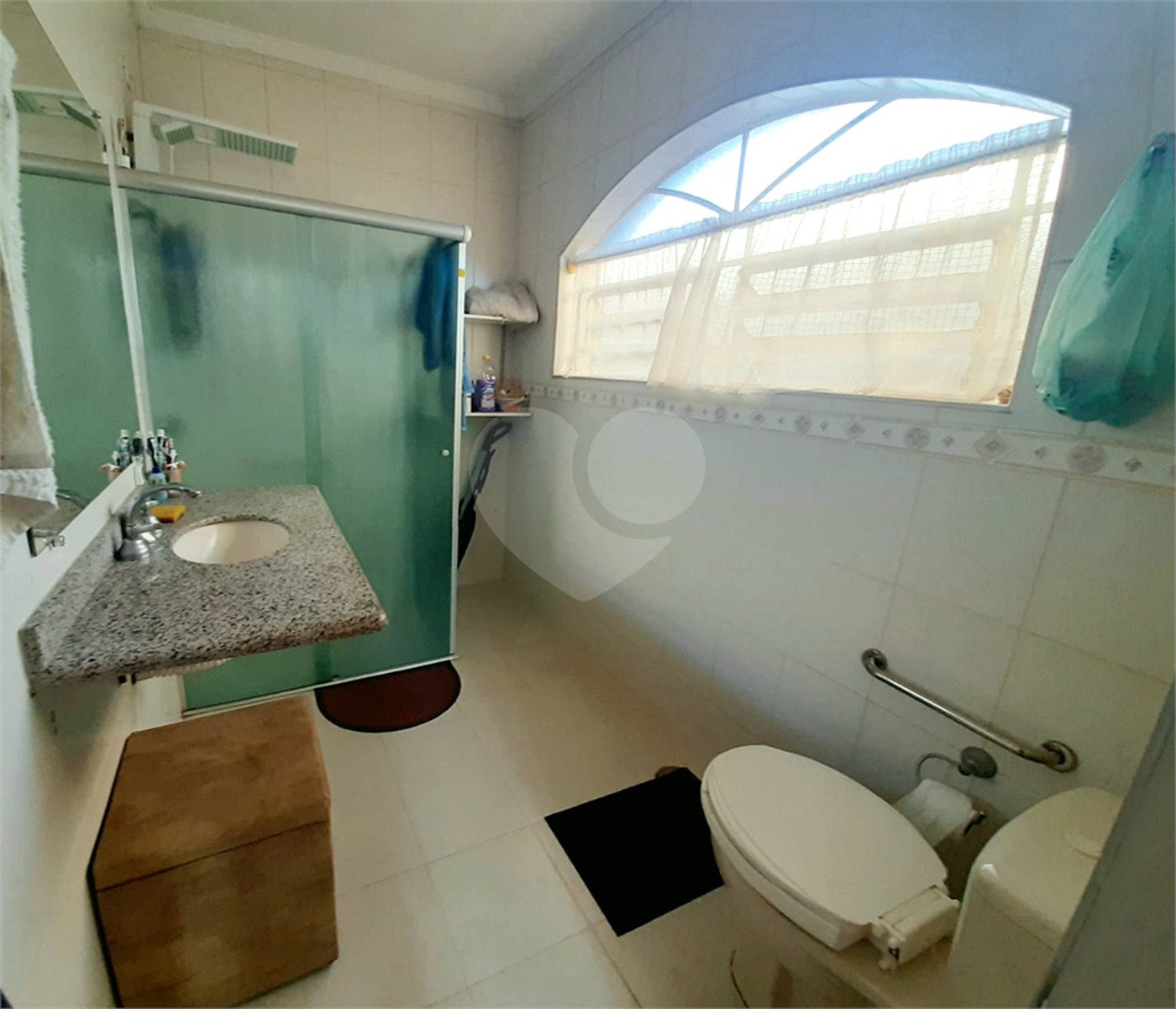 Casa à venda com 3 quartos, sendo 1 suíte, no Centro, Vinhedo, SP