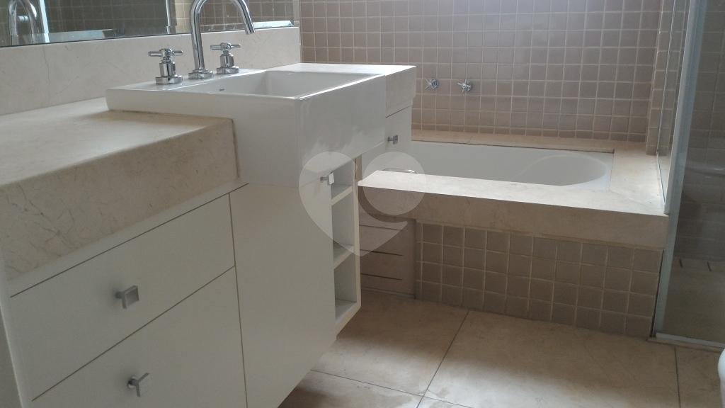 Apartamento para alugar com 3 suítes em Itaim Bibi, São Paulo, SP