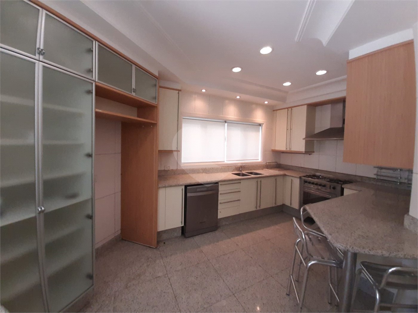 Casa à venda com 3 suítes no condomínio Chácara Francesa, São Paulo - SP