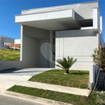 Casa à venda com 3 quartos, sendo 1 suíte, no condomínio Horto Florestal Villagio, Sorocaba - SP