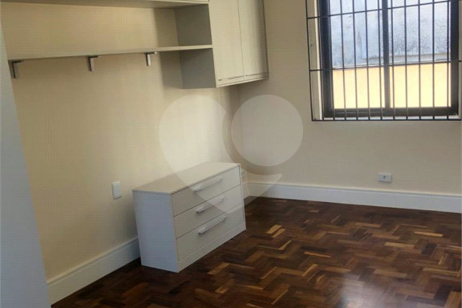 Casa à venda com 4 quartos, sendo 2 suítes,  em Horto Florestal, São Paulo, SP