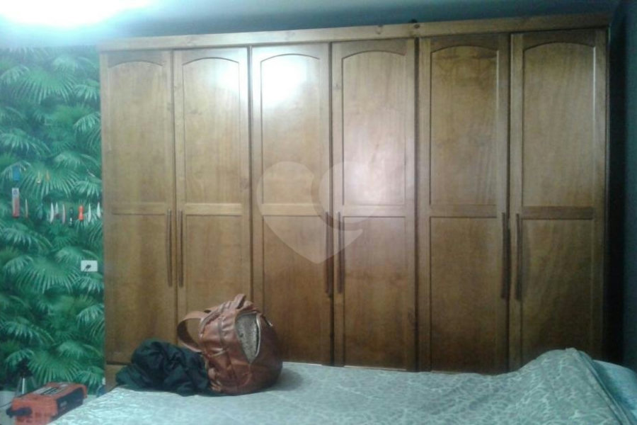 Sobrado à venda com 4 quartos, sendo 3 suítes, em Jardim Virginia Bianca, São Paulo, SP