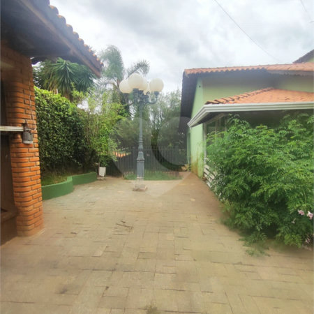 Casa à venda com 4 quartos, sendo 1 suíte, em Ivoturucaia, Jundiaí, SP