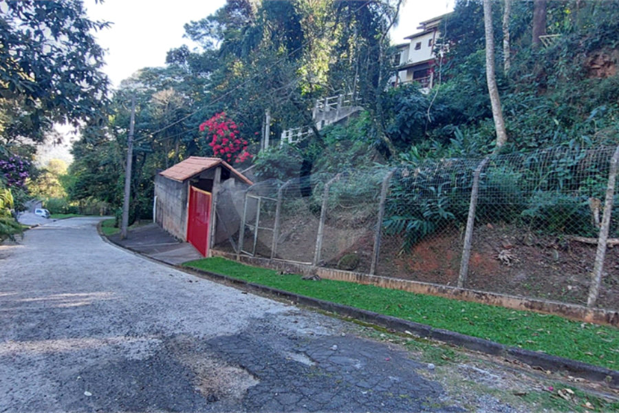 Terreno à venda no condomínio Alpes da Cantareira, Mairiporã - SP