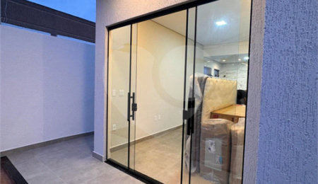 Casa à venda com 2 quartos, sendo 1 suíte,  em Guriri, Cabo Frio, RJ
