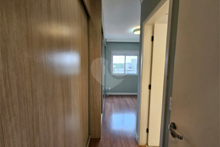 Apartamento à venda com 3 quartos, sendo 1 suíte,  em Vila Santa Catarina, São Paulo, SP