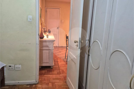 Apartamento à venda com 2 quartos, sendo 1 suíte,  em Copacabana, Rio de Janeiro, RJ