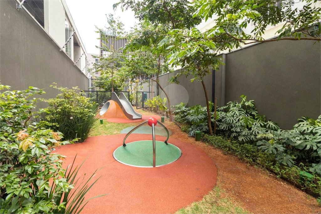 Apartamento à venda com 3 quartos, sendo 2 suítes, em Pinheiros, São Paulo, SP
