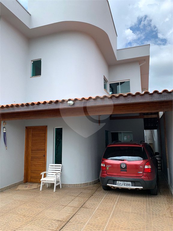 Casa à venda com 3 quartos, sendo 2 suítes, em Jardim Celani, Salto, SP