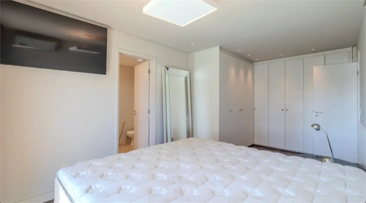 Apartamento à venda com 4 quartos, sendo 3 suítes, em Cidade Monções, São Paulo, SP