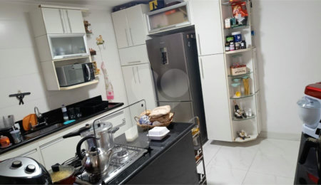 Casa à venda com 4 quartos, sendo 1 suíte,  em Vila Londrina, São Paulo, SP