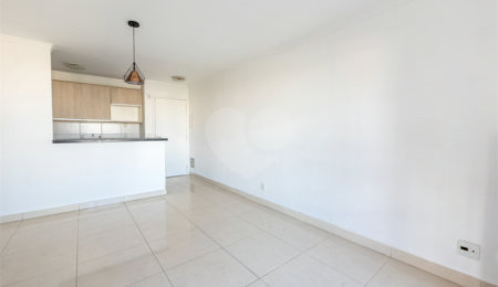Apartamento à venda com 3 quartos, sendo 1 suíte,  em Jardim Parque Morumbi, São Paulo, SP