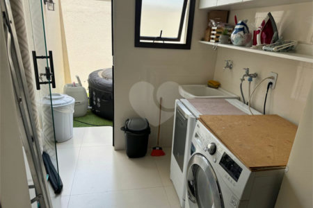 Casa à venda com 3 suítes no condomínio Terras de São Francisco, Sorocaba - SP