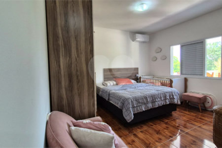 Casa à venda com 5 quartos, sendo 4 suítes, no condomínio Terras de Lucas, Sorocaba - SP