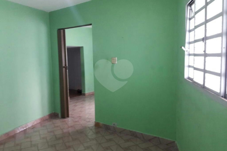 Prédio à venda com 5 quartos, sendo 1 suíte, em Vila Romero, São Paulo, SP