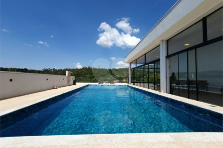 Casa à venda com 6 quartos, sendo 5 suítes, no condomínio Jardim Primavera, Louveira - SP