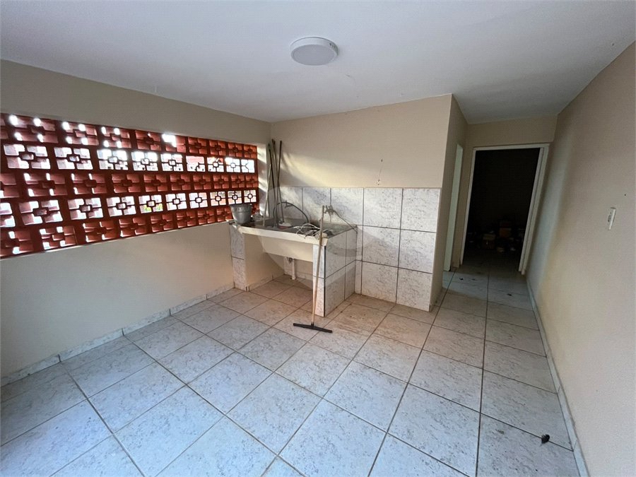 Casa à venda com 3 quartos, sendo 1 suíte, em Jardim Itália, Itapetininga, SP