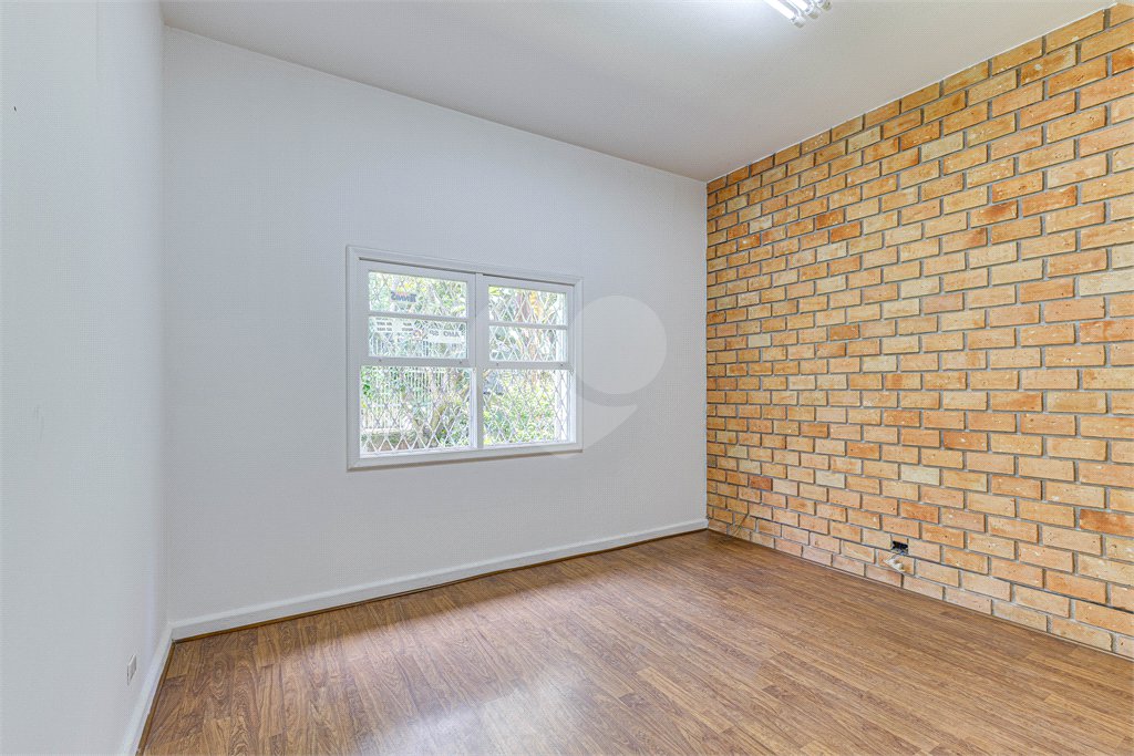 Casa Térrea à venda com 3 quartos, sendo 1 suíte,  em Alto da Boa Vista, São Paulo, SP