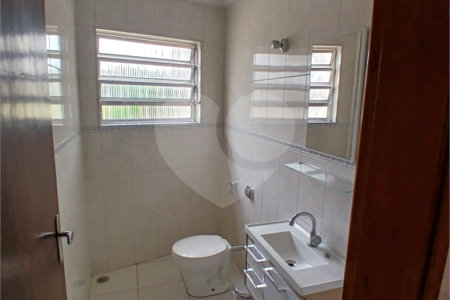 Sobrado à venda com 3 quartos, sendo 1 suíte, em Parque Rodrigues Alves, São Paulo, SP
