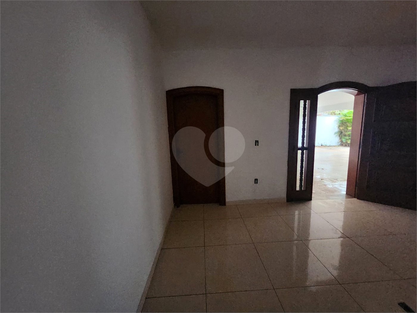 Sobrado à venda ou para alugar com 4 quartos, sendo 2 suítes, no Centro, Araraquara, SP