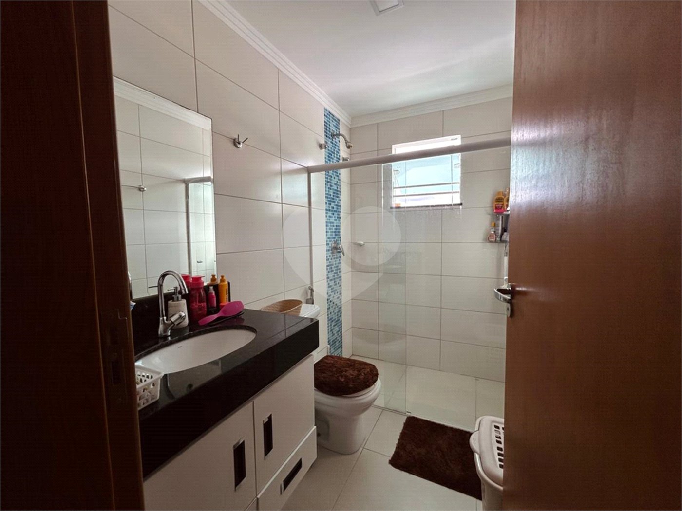 Duplex à venda com 1 quarto, sendo 3 suítes, em Taperapuan, Porto Seguro, BA