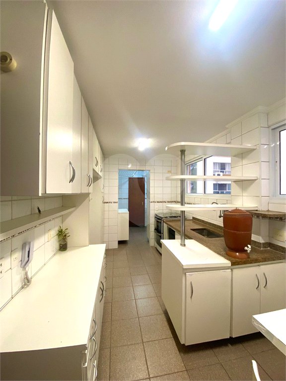 Apartamento à venda ou para alugar com 4 quartos, sendo 1 suíte, em Itaim Bibi, São Paulo, SP