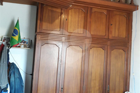 Sobrado à venda com 3 quartos, sendo 1 suíte,  em Jardim Oriental, São Paulo, SP