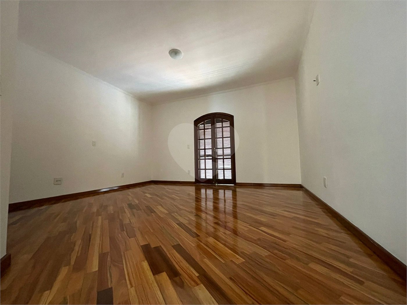 Casa à venda com 4 quartos, sendo 2 suítes,  em Jardim Pagliato, Sorocaba, SP