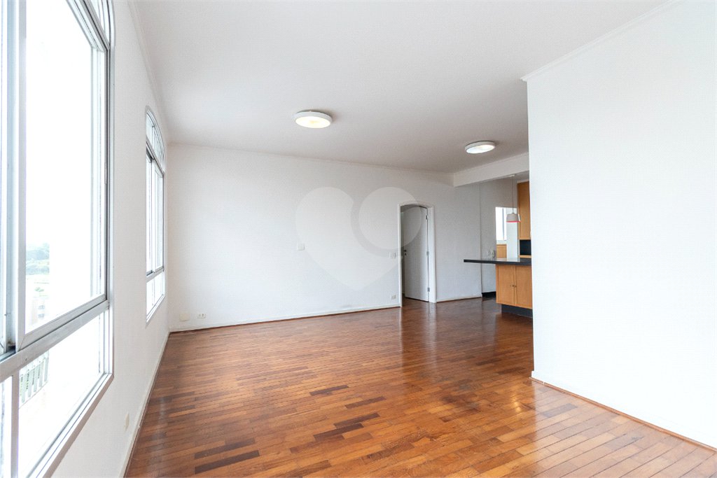 Apartamento à venda com 3 quartos, sendo 1 suíte, em Vila Sofia, São Paulo, SP