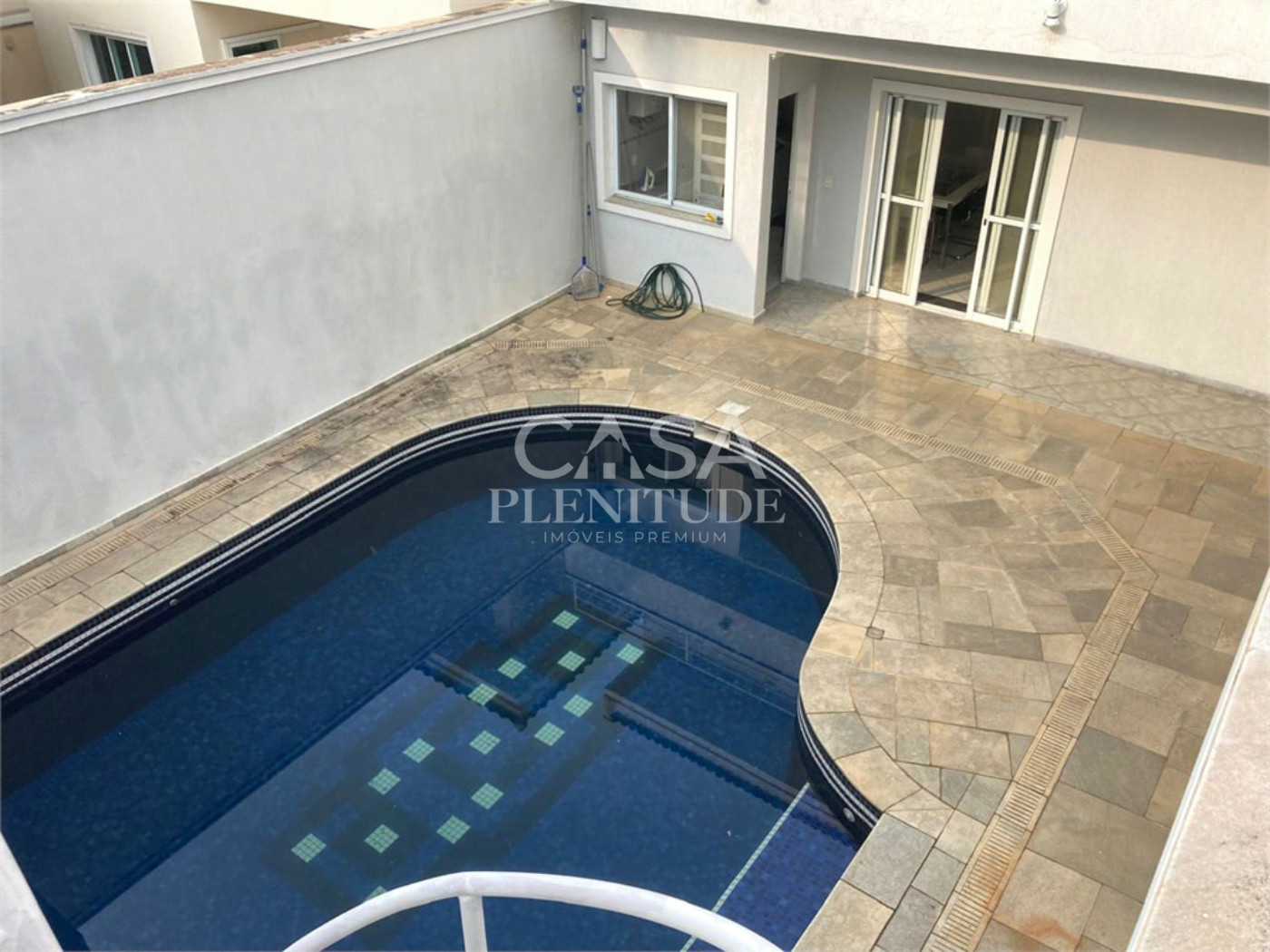 Casa em condomínio à venda com 4 quartos, sendo 3 suítes, em Aparecidinha, Sorocaba, SP