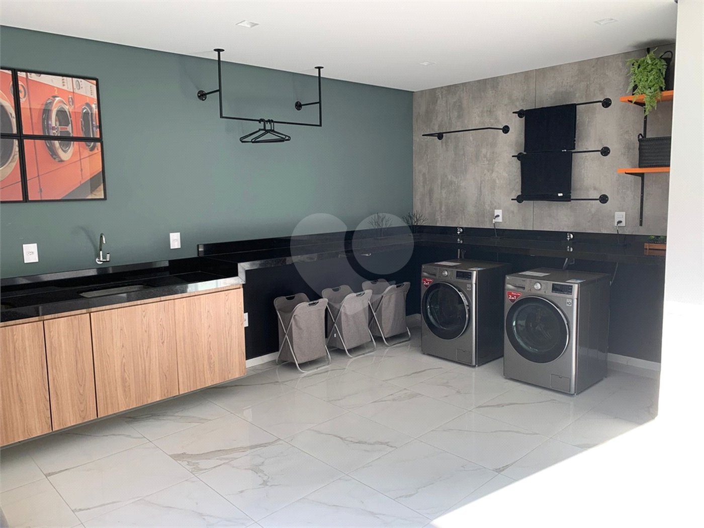 Apartamento à venda com 3 quartos, sendo 2 suítes, em Mirandópolis, São Paulo, SP