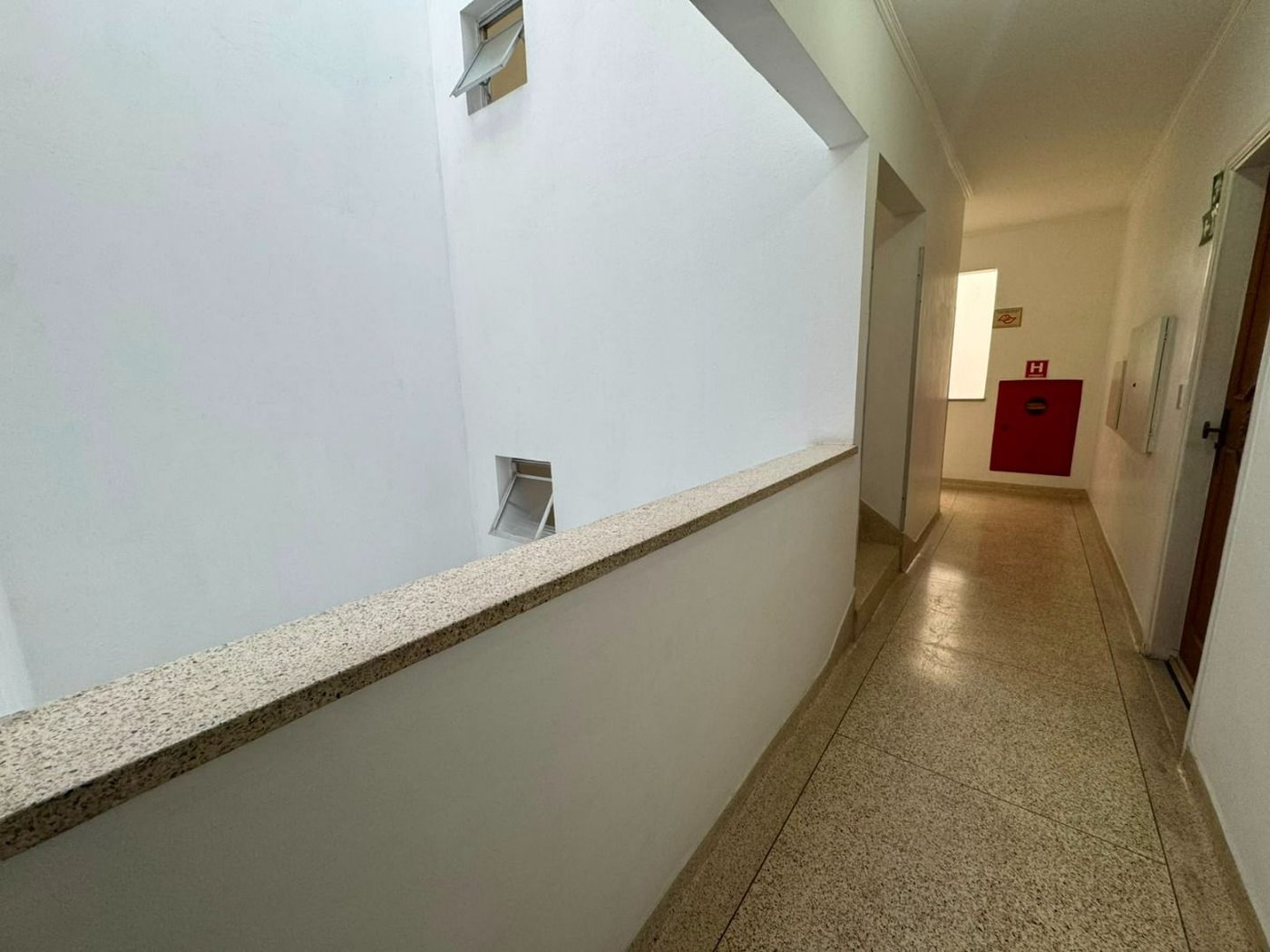 Apartamento com 3 dormitórios à venda, 70 m² por R$ 315.000,00 - Jardim São Miguel - Guarujá/SP
