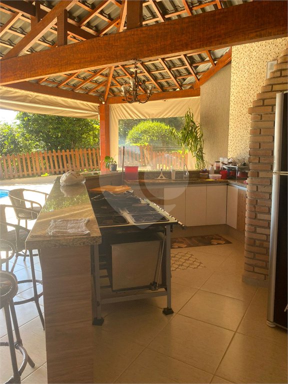 Casa à venda com 5 quartos, sendo 4 suítes, no condomínio Lago do Imperador, Mairiporã - SP