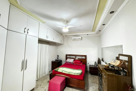 Sobrado à venda com 5 quartos, sendo 2 suítes, em Vila Monte Alegre, Ribeirão Preto, SP