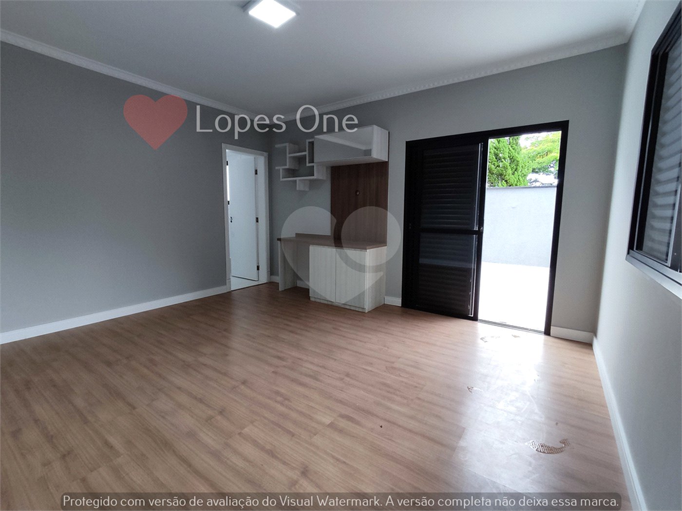 Casa à venda com 3 quartos, sendo 2 suítes, no condomínio Filipe de Vitry, São Paulo - SP