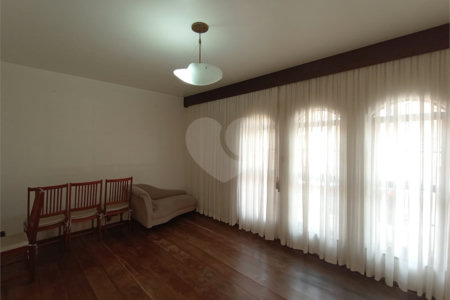 Casa à venda com 4 quartos, sendo 1 suíte,  no Centro, Itapetininga, SP
