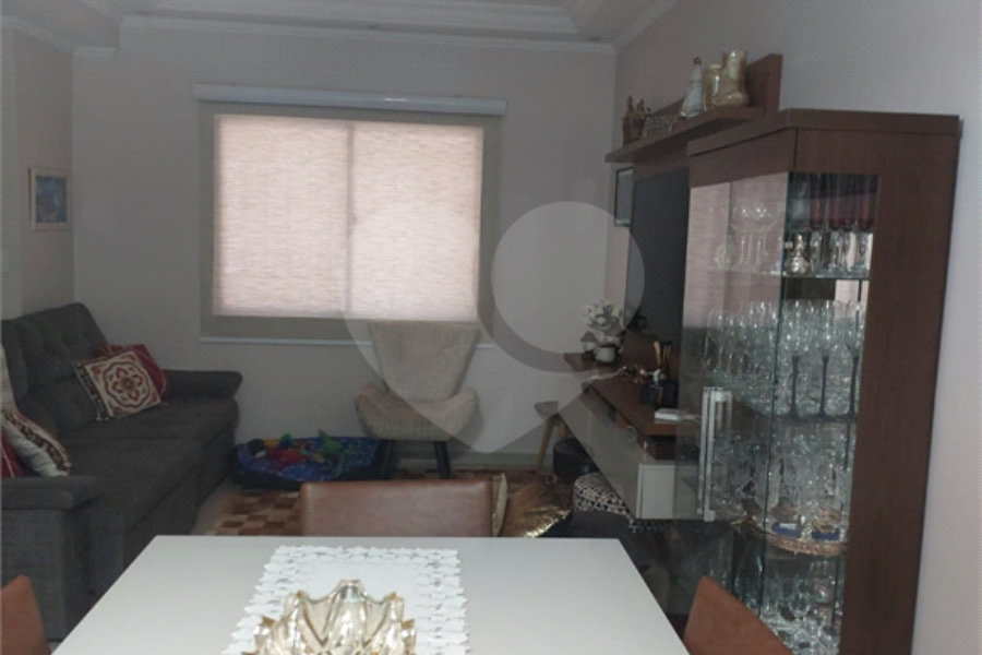 Casa à venda com 3 quartos, sendo 1 suíte, no condomínio Algarve Residencial, São Paulo - SP