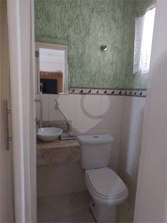 Casa à venda com 3 quartos, sendo 1 suíte, no condomínio Algarve Residencial, São Paulo - SP