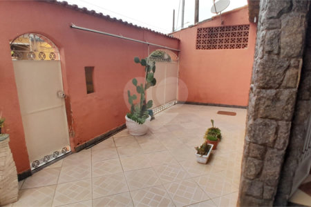 Casa à venda com 5 quartos, sendo 2 suítes, em Campo Grande, Rio de Janeiro, RJ