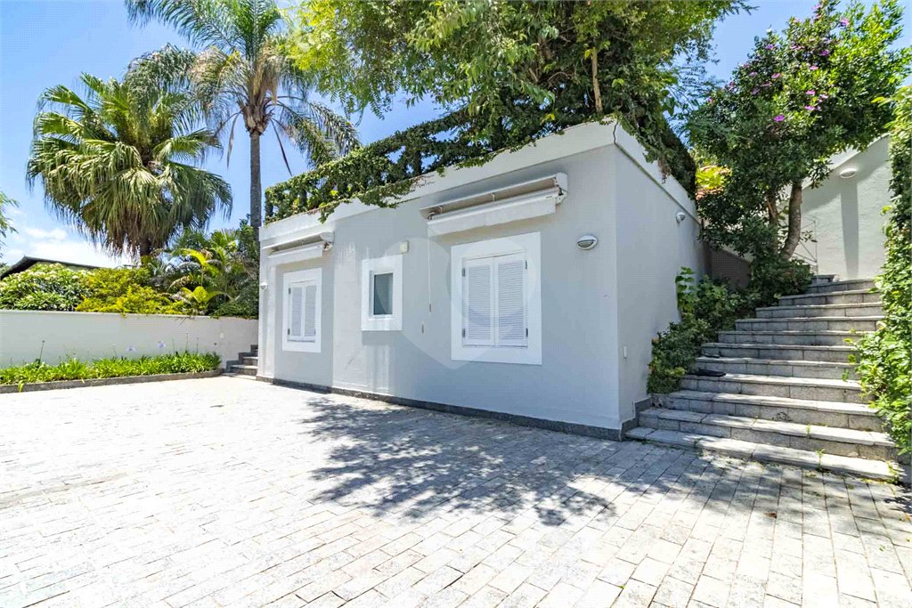 Casa à venda com 7 quartos, sendo 5 suítes,  em Morumbi, São Paulo, SP