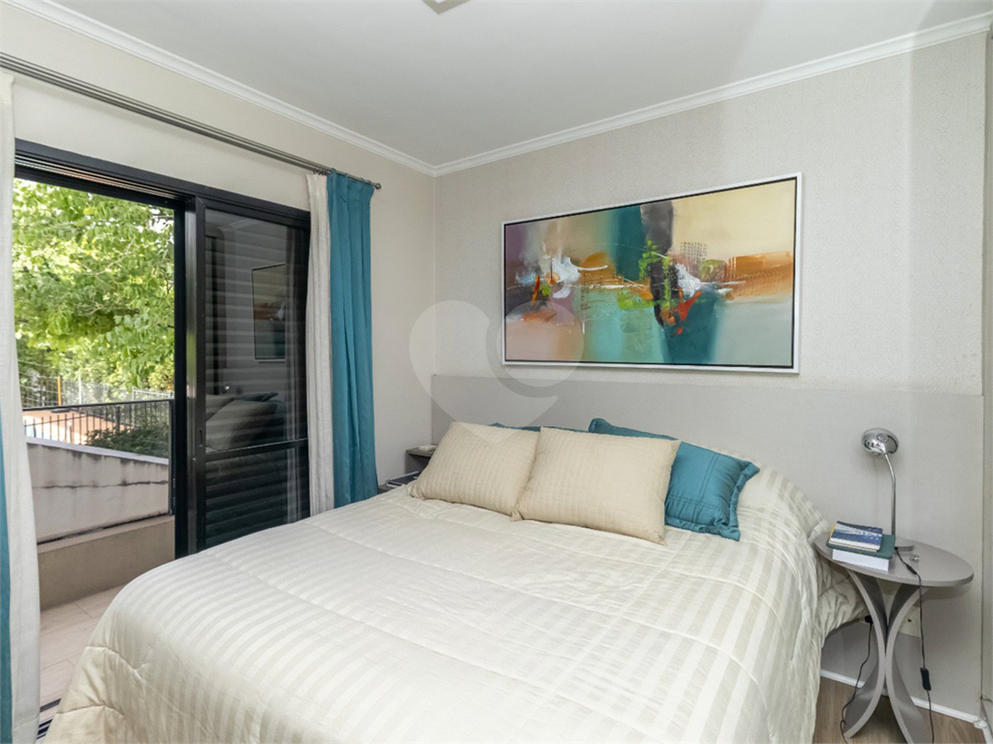 Apartamento à venda com 3 quartos, sendo 1 suíte,  em Vila Clementino, São Paulo, SP
