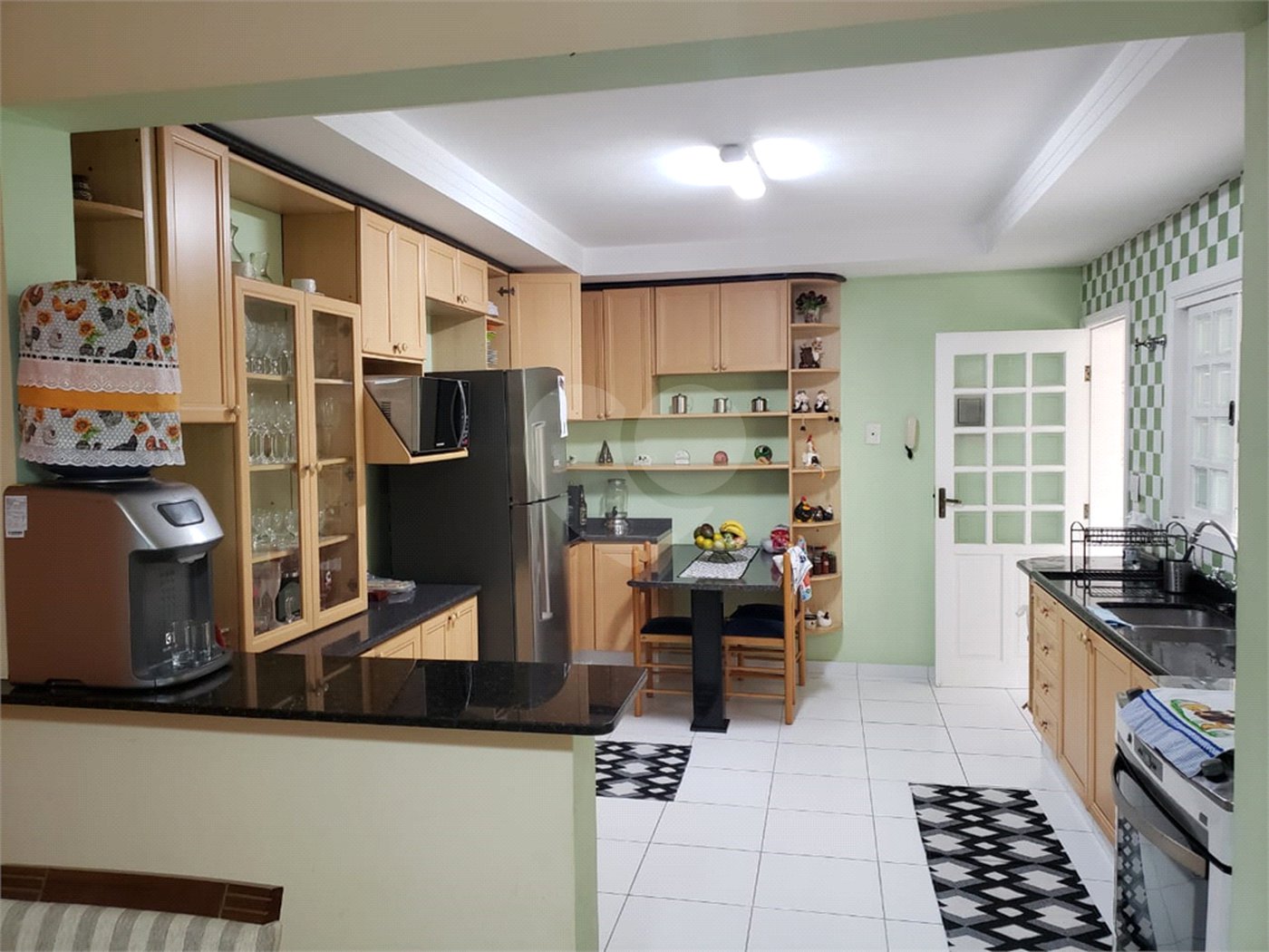 Casa à venda com 6 quartos, sendo 3 suítes, em Alto Ipiranga, Mogi das Cruzes, SP