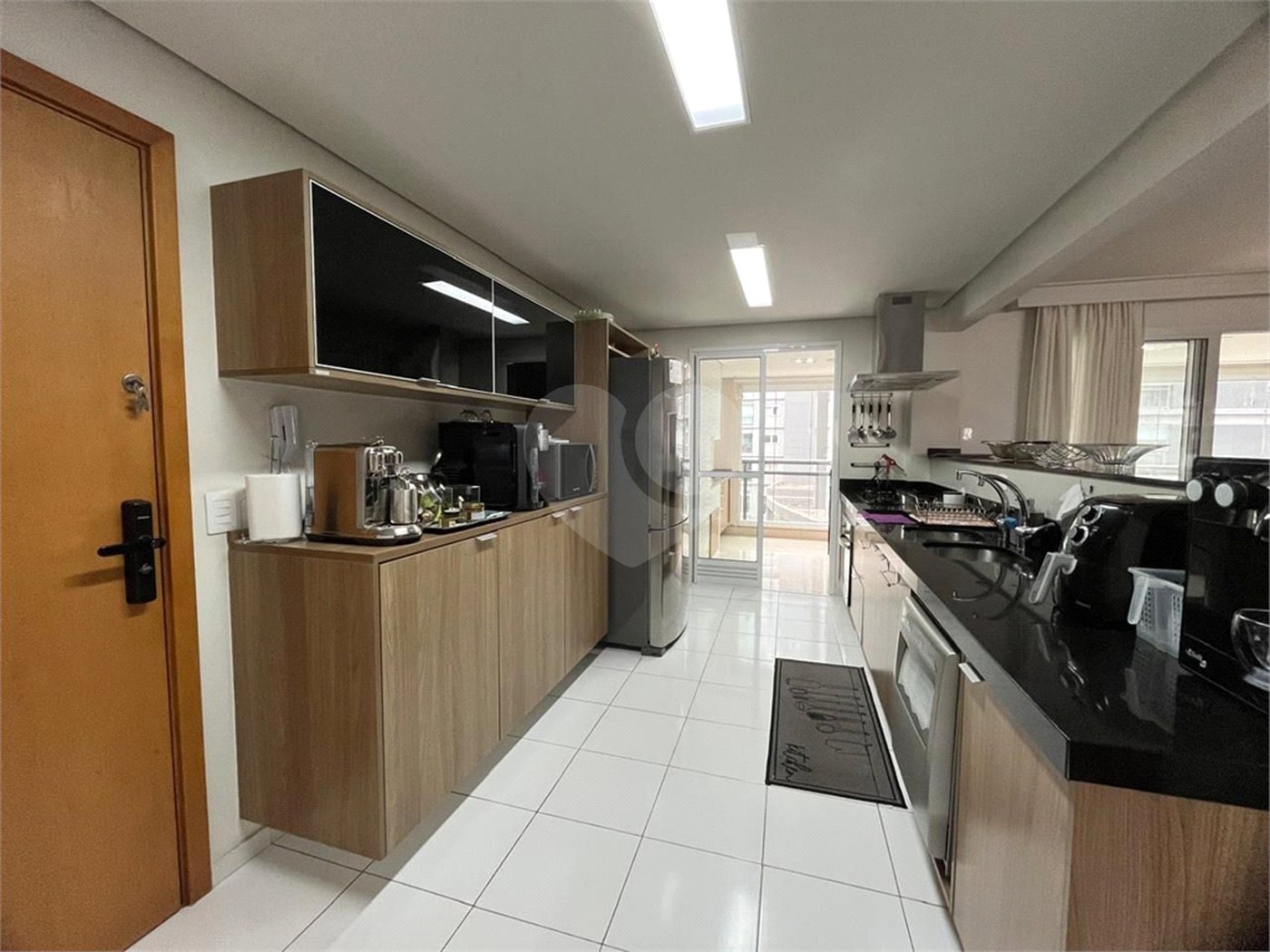 Apartamento á venda com 200m² - Bosque da Saúde