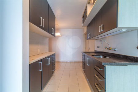 Apartamento à venda com 3 quartos em Santo Amaro, São Paulo, SP